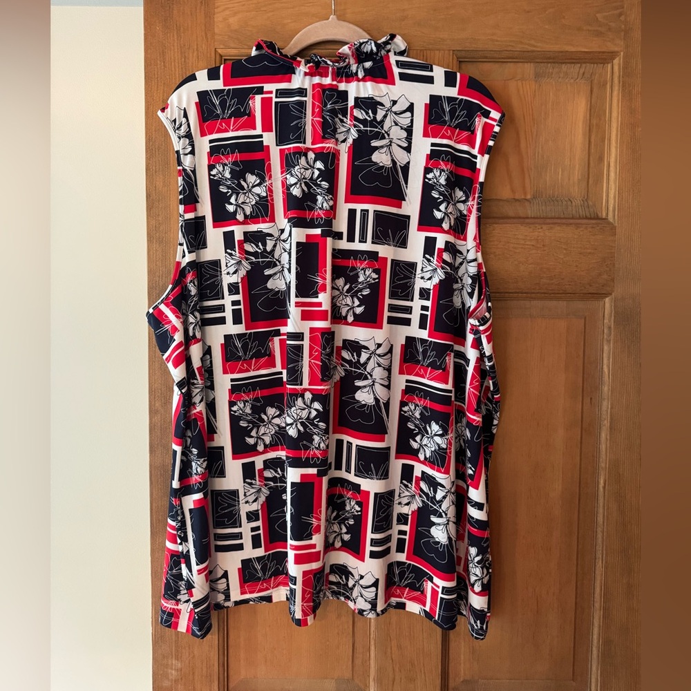 ♻️ LAST CHANCE! The Limited Red/White/Blue Floral-Geo Print Tie Neck Top - Picture 8 of 16